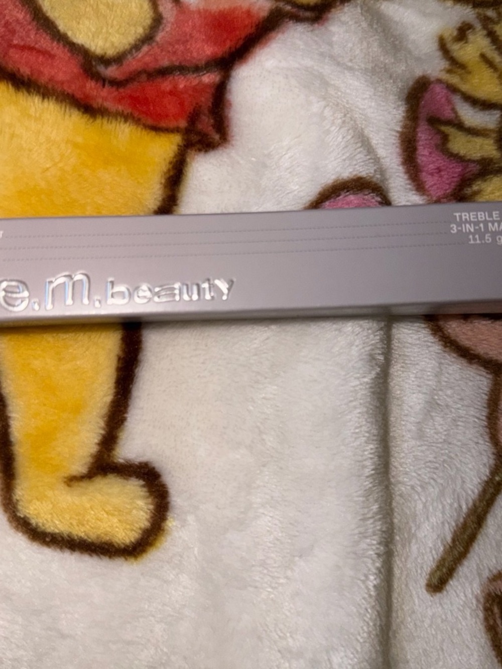 R.E.M Beauty Mascara in Light Gray - Volumizing Lash Formula